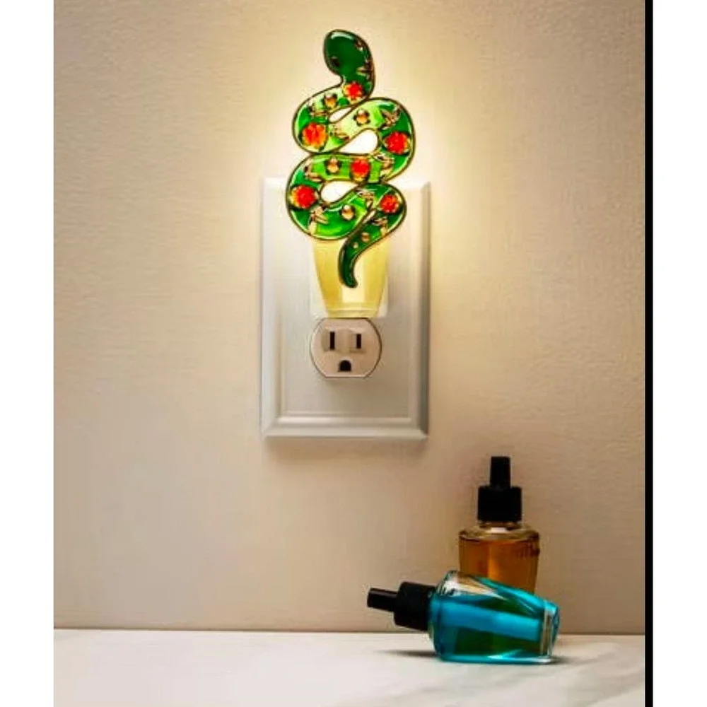 Bath & Body Works New Jeweled Snake‎ Wallflowers Fragrance Plug Home Decor Glow
